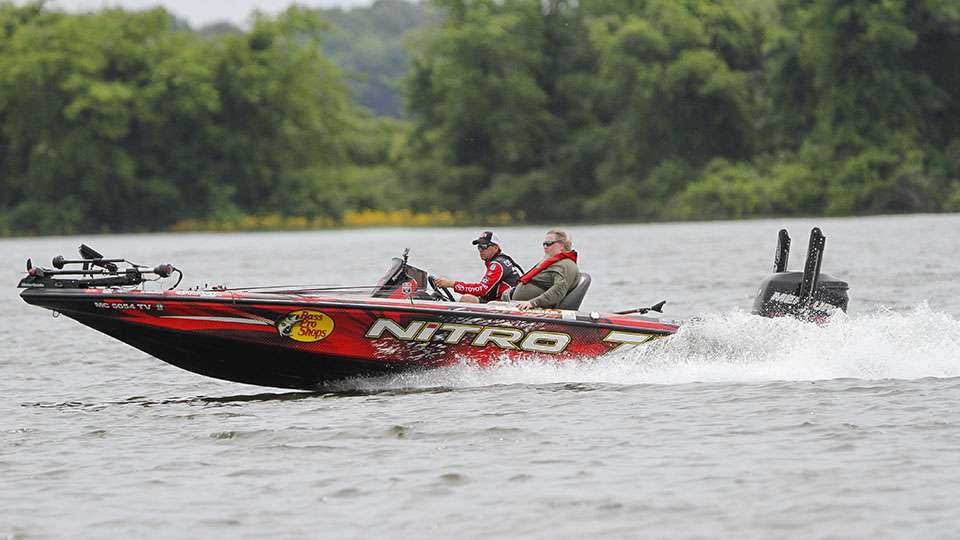 VanDam was on the move to get his day turned in the right direction.