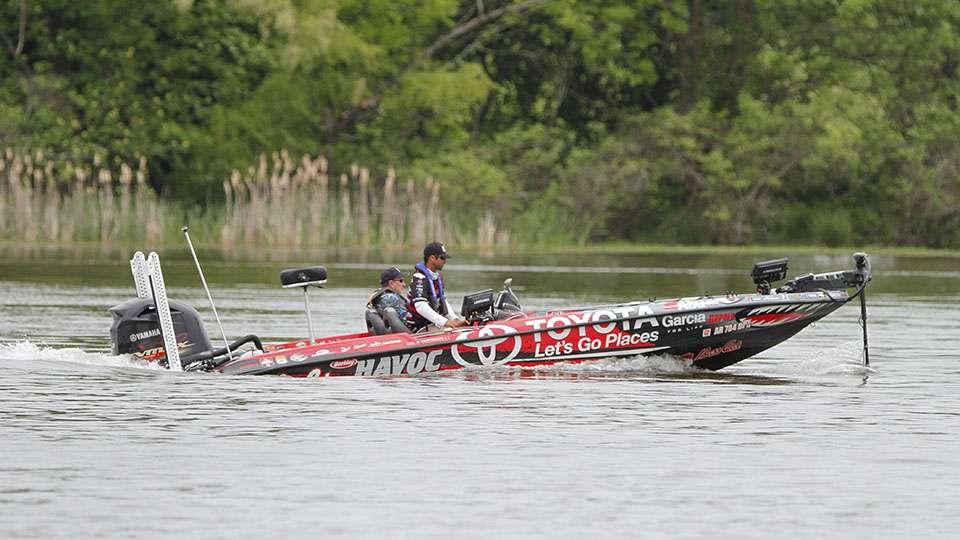 Iaconelli moves from one point to another in search of some more fish.