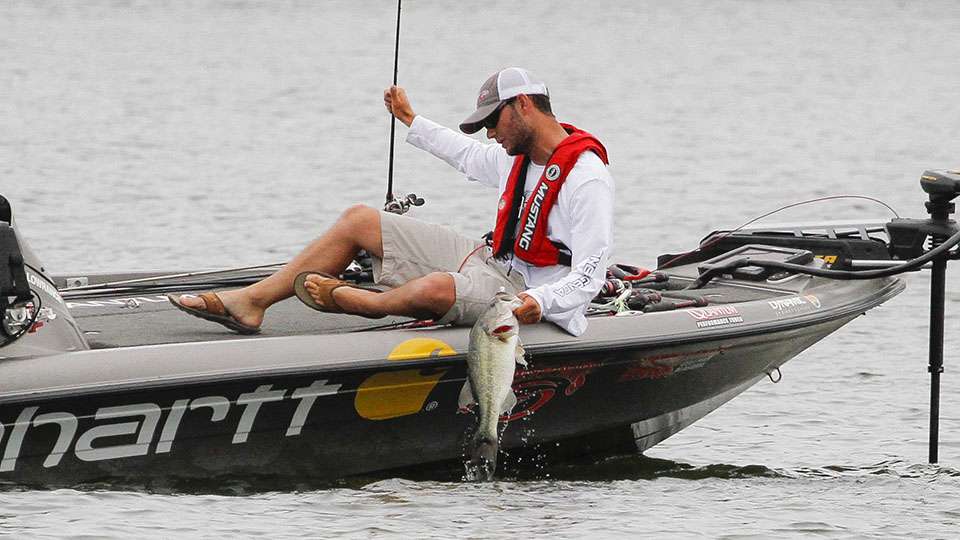 A quick recovery allows Lee to grab the big bass once again.