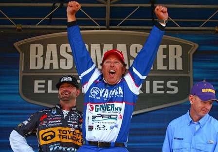 There has traditionally been some huge blowouts on Toledo Bend. Tommy Martin won by 17-11 in 1981, Mike Bono won the first in 1970 by 16-14 and John Murray took the 2003 Open title by 16-4. The 2011 Elite was the exact opposite.