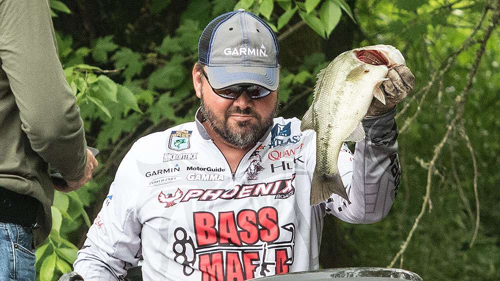 That fish gave him somewhere over 11 pounds by noon. With room to grow, he pushed further into the shallows, hoping to gain some pounds that could lead to a point or two in the AOY standings. 