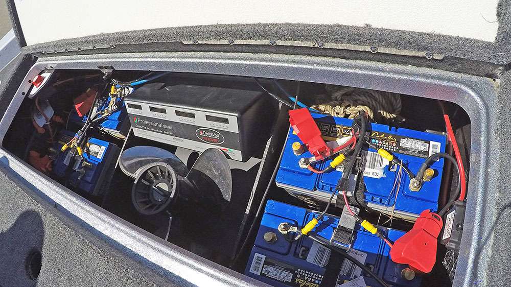 Spare prop, batteries and on-board charger are conveniently placed in the rear storage box. 
