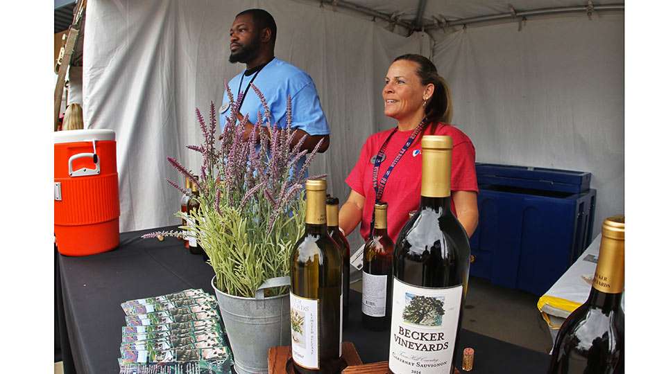Ticket holders also had the opportunity to indulge in a number of beer and wine samples from brands such as 
Texasâ own Becker Vineyards, which was a rather popular booth.