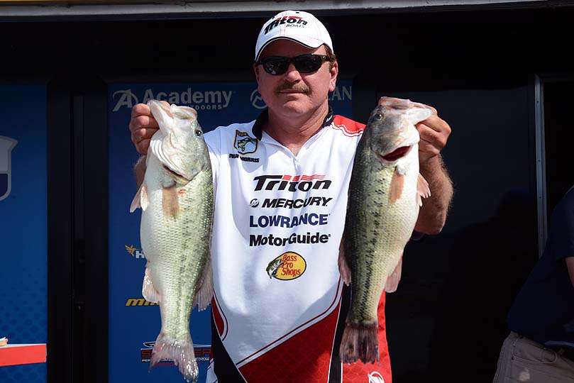 Ivan Morris of Virginia takes fourth place with 17-5 weighed later in the weigh-in. 