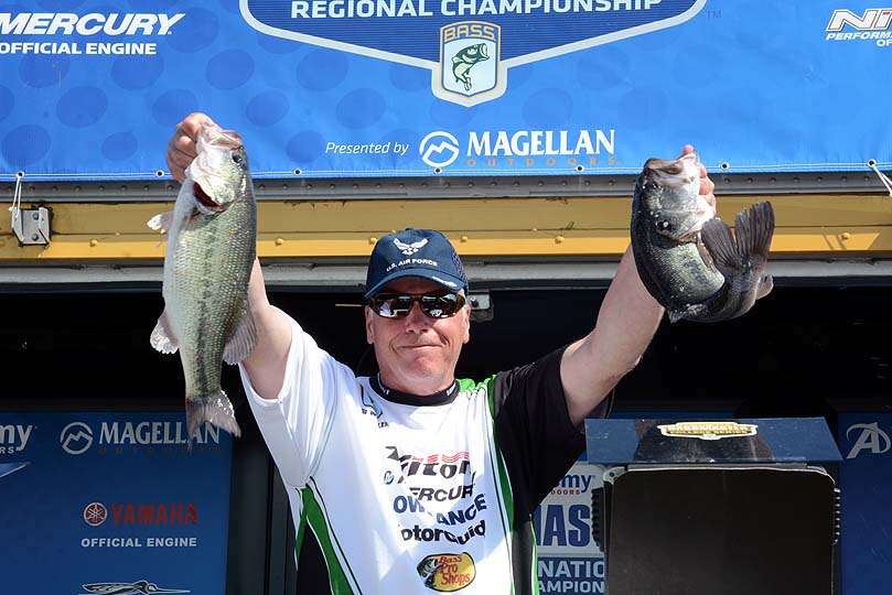 Bob Wetzler of Vermont wins the non-boater state title. 