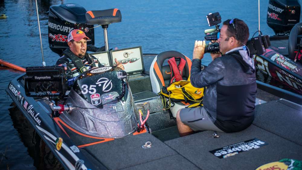 Chris Lane does a quick interview for the Bassmaster LIVE Show. 