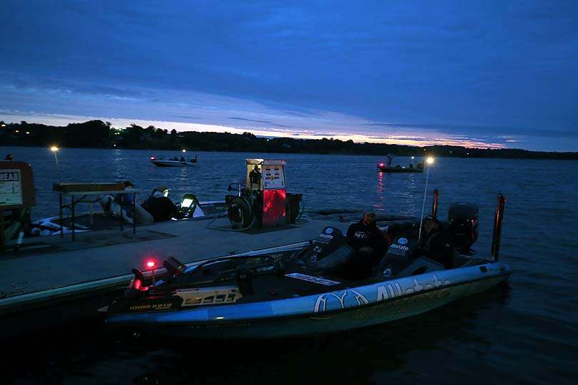 An approaching front will bring changing weather conditions for the next few days. Today is the best of the tournament. The bass will be biting in pre-frontal condition mode. Thatâs good news for the anglers. 