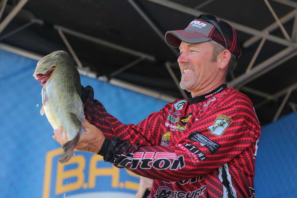 Stephen Browning brought in the biggest bass of the tournament so far, at 9 pounds, 5 ounces.