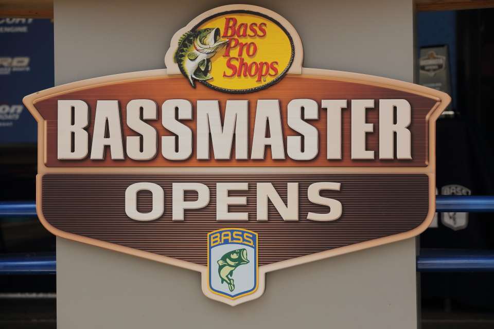 Go behind the scenes on the final day of the Bass Pro Shops Southern Open #3 on Douglas Lake...