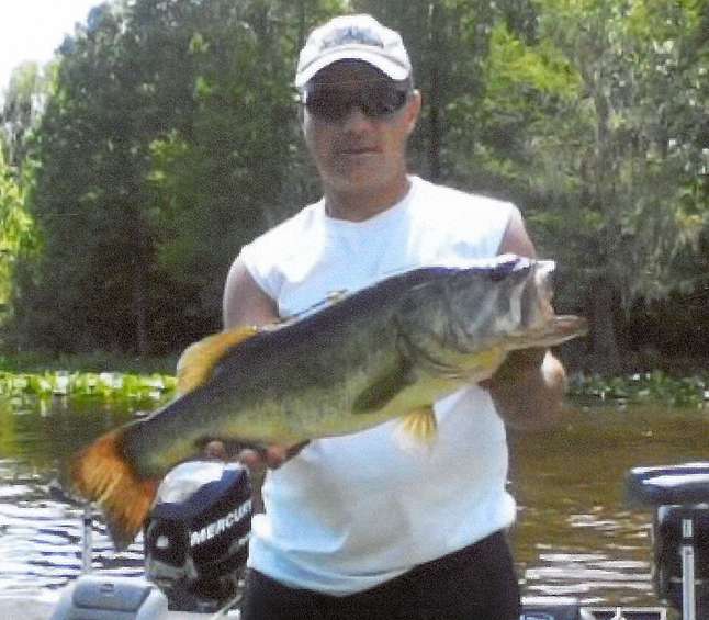 <b>Kirk Prokosch</b>
<br>Florida
<br>10-15
<br>Lake Eaton, Florida
<br>Black Ribbit Floating Frog