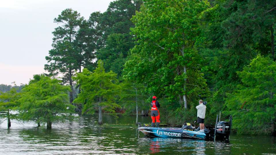 Photographer James Overstreet spent Championship Sunday on Toledo Bend with Hank Cherry, who started the day in 4th. Here he shares his best photos of Cherry's day.