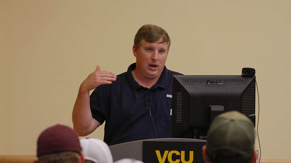 Weldon wraps up the meeting as teams get the text for takeoff order.