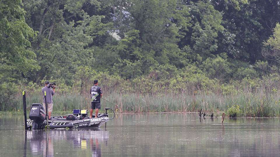 Catch up with tournament leader Dave Lefebre on Day 3 of the Academy Sports + Outdoors Bassmaster Elite at Wheeler Lake!