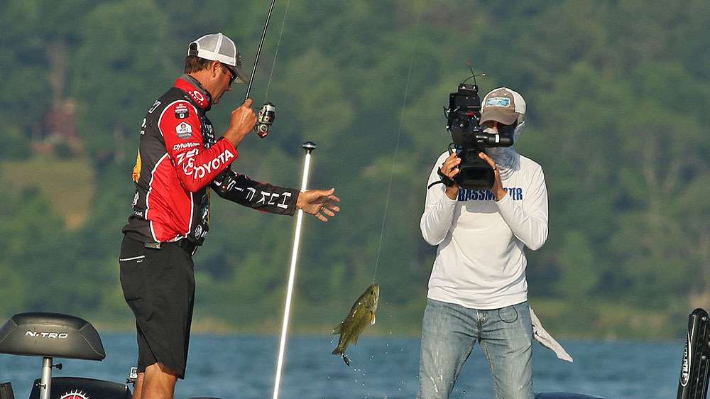This would give KVD his limit, coming in at around 11- to 12-pounds.