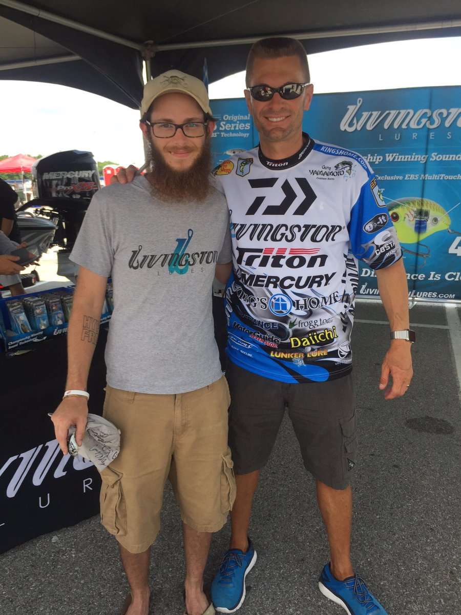 @SFBassFishing tweeted this photo with the caption: So awesome to meet you today @theRandyHowell! @LivingstonLures @BASS_nation #BASSFest