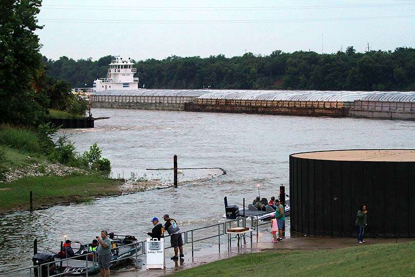 The Arkansas River is a busy commercial waterway for barges traveling from end to end, from Arkansas to Oklahoma. 