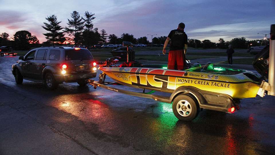 Day 1 of the Carhartt Bassmaster College Series Midwestern Regional on Clinton Lake is underway.