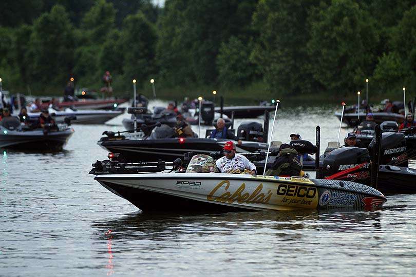 Another Elite Series angler skilled on this river is Mike McClelland. The Arkansan hopes to prove it this week on the river. 