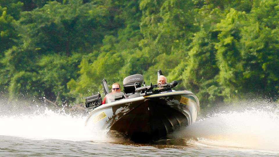  Justin McClelland brings his boat off pad. He is the son of Elite Series angler, Mike McClelland. Justin plans to fish both the Northern and Central Opens with the goal of qualifying for the Elite Series.