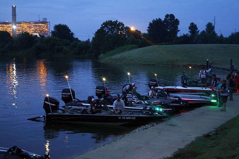 The early arrivals in the Top 12 are on the dock at Three Forks Harbor for Day 3 of the Bass Pro Shops Bassmaster Central Open.