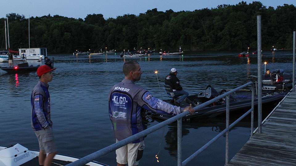 Follow along as the High School anglers head out onto Clinton Lake for the 2016 Costa Bassmaster High School Midwestern Open.