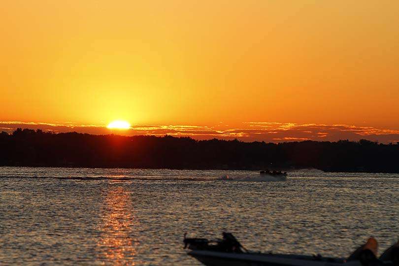 Itâs a favorite likely because of the fantastic sunrises that come over the largest inland lake in the state of New York. 