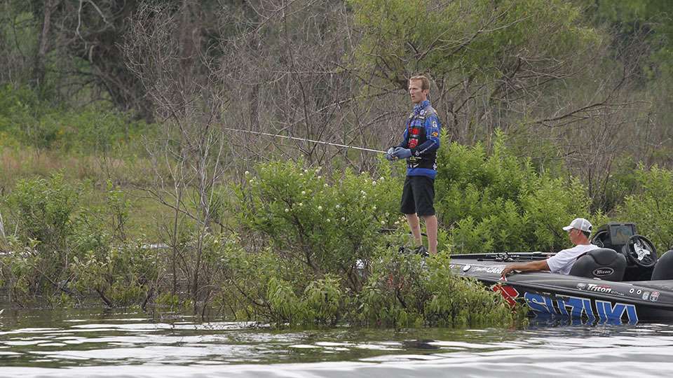 Card continued to throw the Yozuri 3D Pencil popper around the flooded bushes of Texoma on the final day.