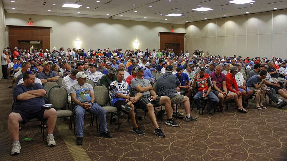 Packed house with 400 anglers in attendance.