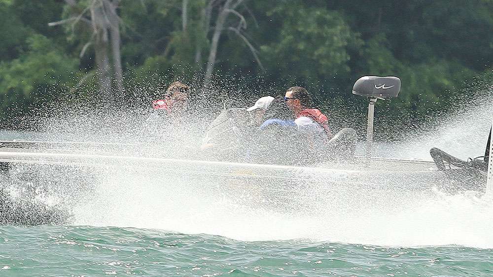 Jordan Lee would speed past, leaving a spray of water on what was quickly becoming a bumpy Niagara River.
