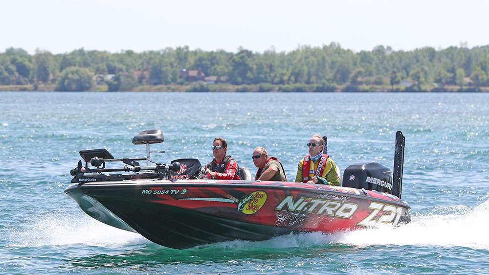 Kevin VanDam drives by on the way to his next location. 