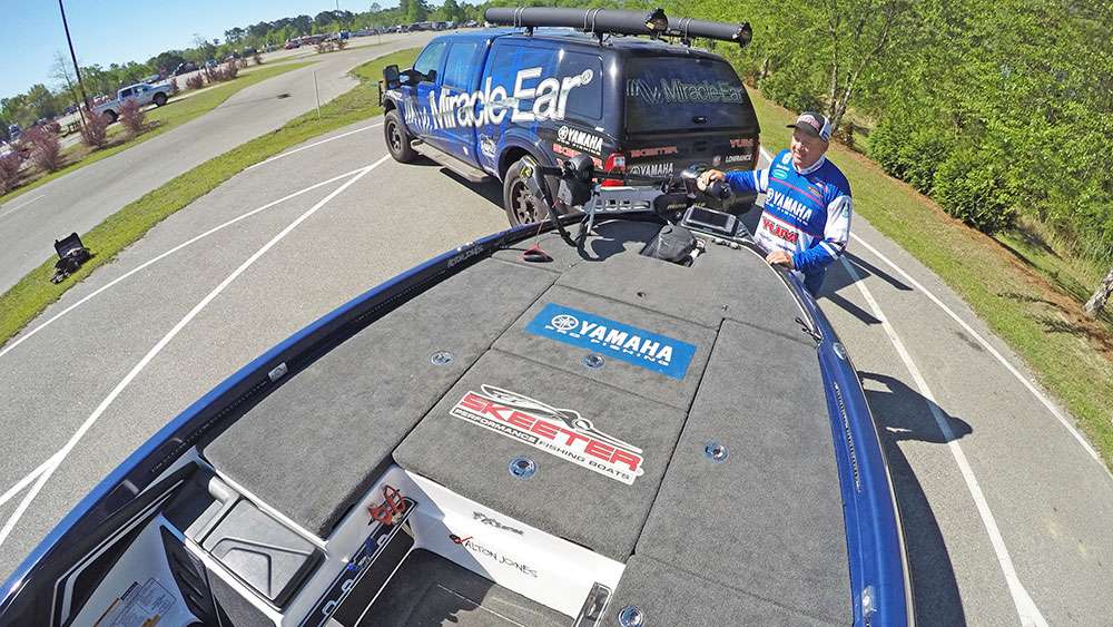 Here is an aerial view of Alton's over-the-road office: the front deck of his Skeeter. He gets a lot of work done here.