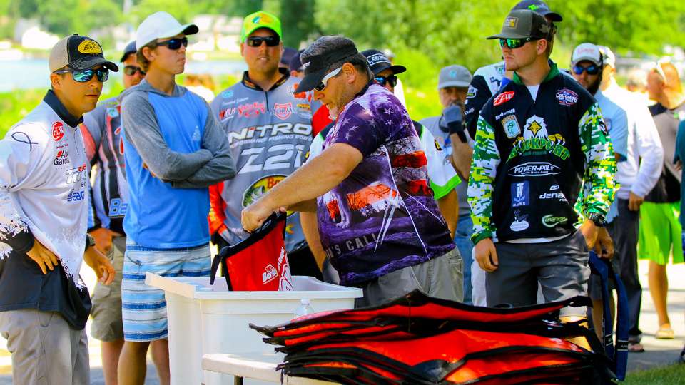 With 199 boats fishing, it takes awhile to get everybody weighed in. 
