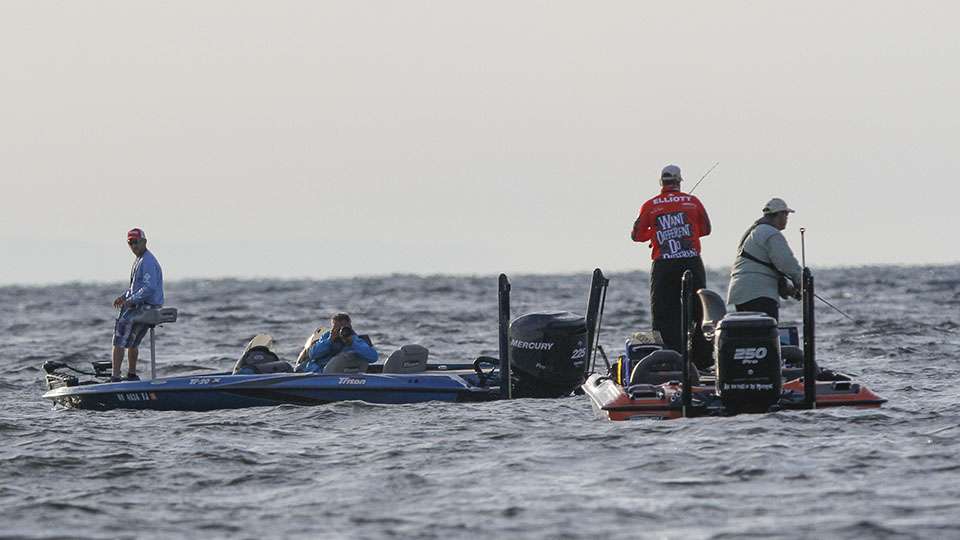 The Day 1 leader Randy Elliott was also fishing in the crowd in this area and Bassmaster photographer James Overstreet was watching his every move early on Day 2.