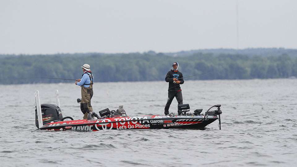 Mid-morning I made a move across Oneida and found Mike Iaconelli, who was certainly in the hunt to make the Top 12, but only if he had another good day on Day 2.