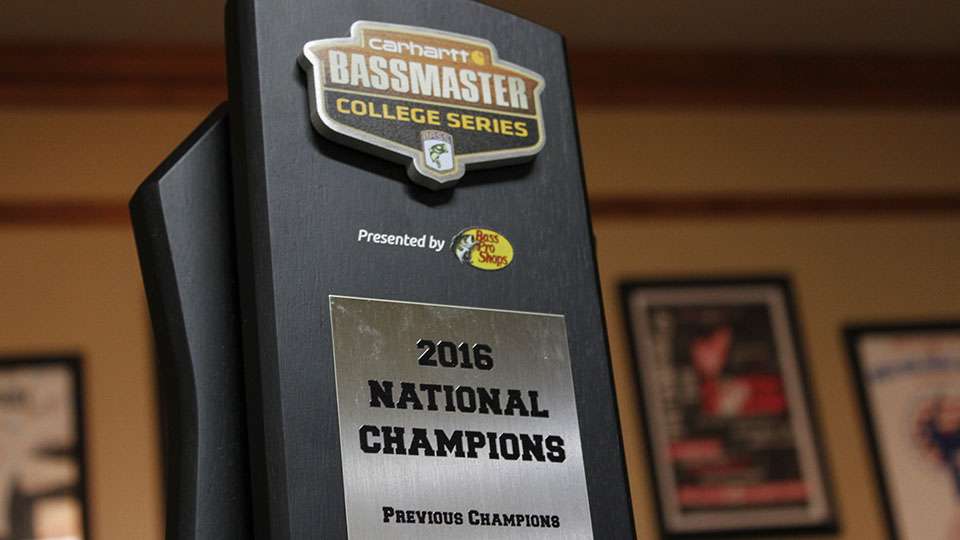 The prize this week is a National Championship trophy as well as a 1 out of 8 opportunity to go to the 2017 Bassmaster Classic.