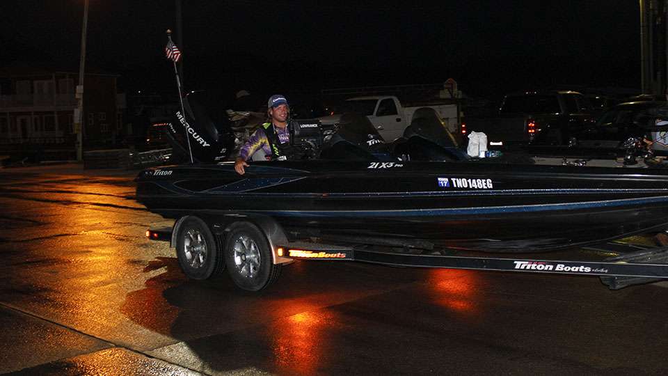 Day 2 is underway for the Carhartt Bassmaster College Series National Championship on Green River Lake in Campbellsville, KY. There is less rain in the forecast compared to the Day 1 monsoon that anglers battled through.
