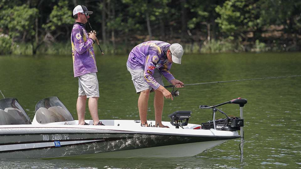 They could see fish on their graph, but they wouldn't bite. That was a familiar story and sight for teams this week as Green River Lake went through weather changes as well as a lot of pressure from the 89 teams.