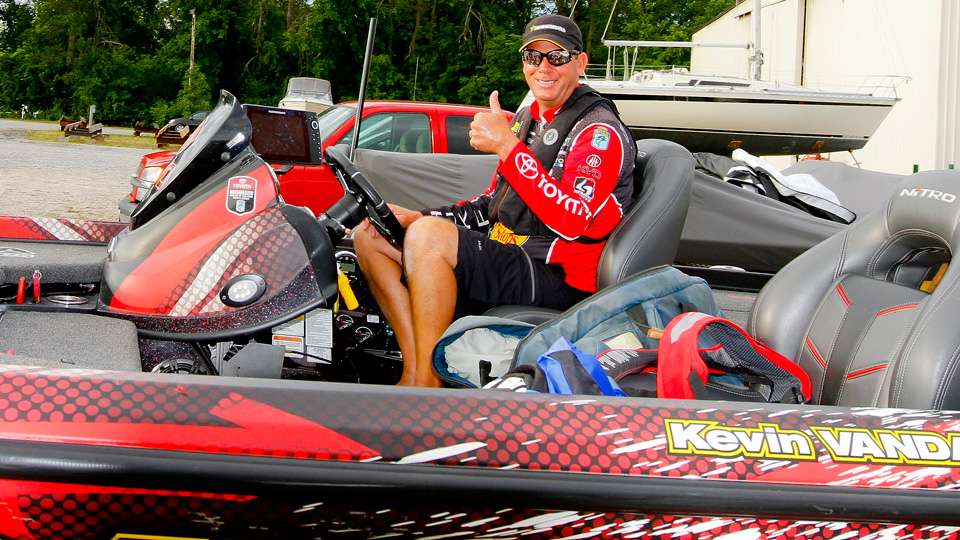 Kevin VanDam started the day as the top seed in the Bassmaster Classic Bracket tourmanent. 