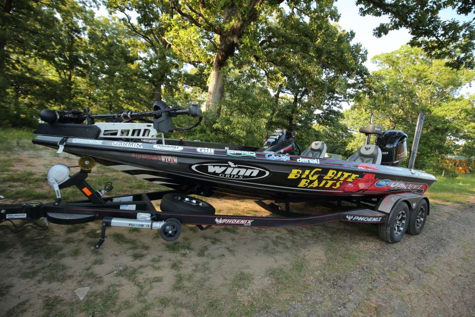 His ride on the Elite Series is a Phoenix 21 Pro XP, powered by a Yamaha 250 SHO.