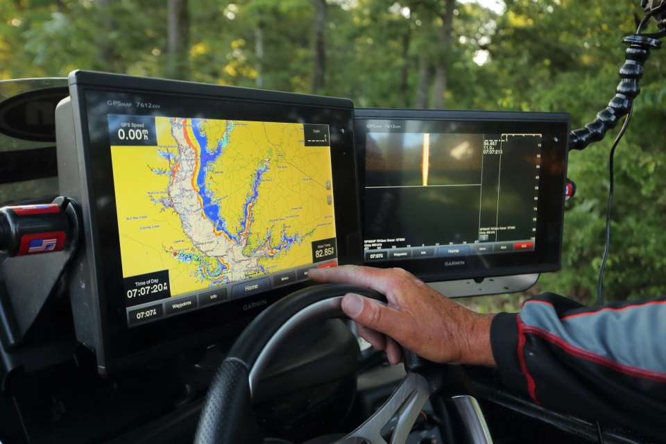 Like he said, he uses the two console Garmin units for mapping and traditional sonar.