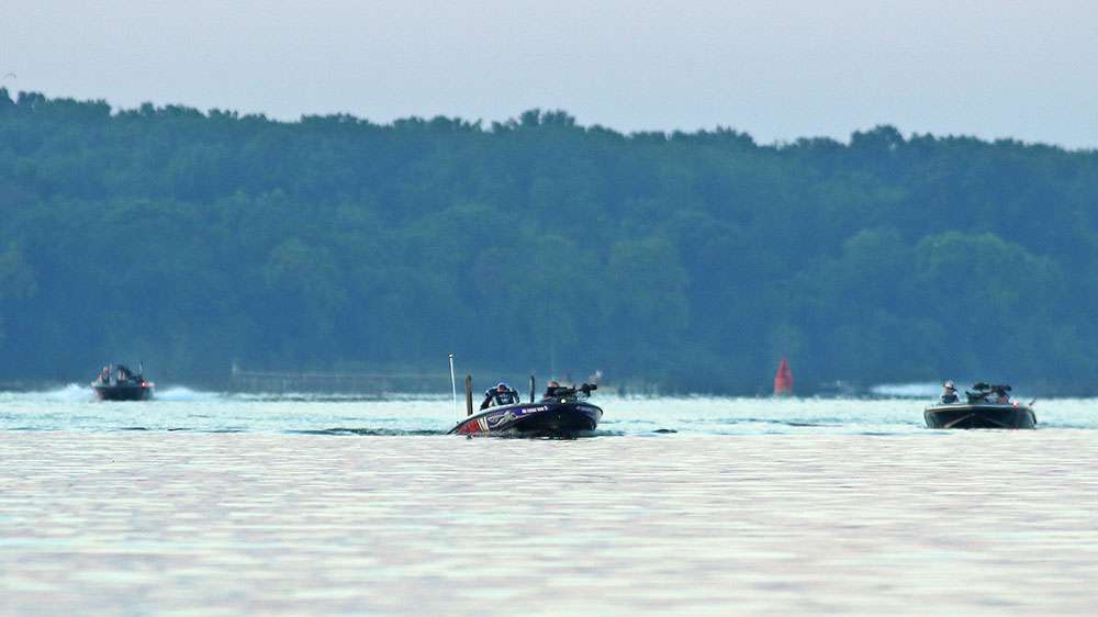 Lowen started the day in second place, almost 6 pounds behind Justin Lucas. Almost all of his fish have been caught really shallow and for the first time all week he had spectator boats following him. There were eight behind him, most out of the frame of this photo.