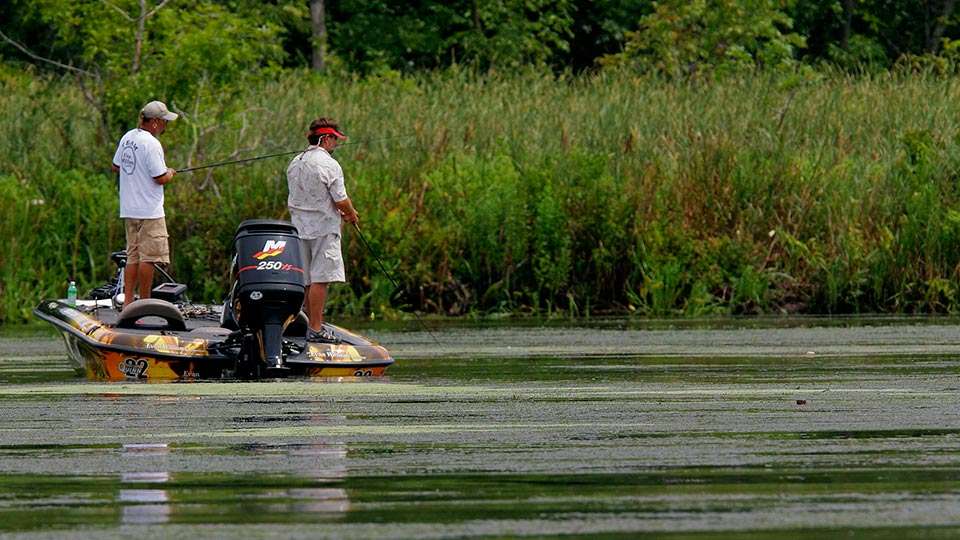 Anglers will most likely fish main river hydrilla beds or hit shallow cover in tributaries. Wrecks were also popular spots the last time the Elites visited. Tide movements must be considered as they relocate bass. Heavy rains with severe flooding hit the region in the past week. 