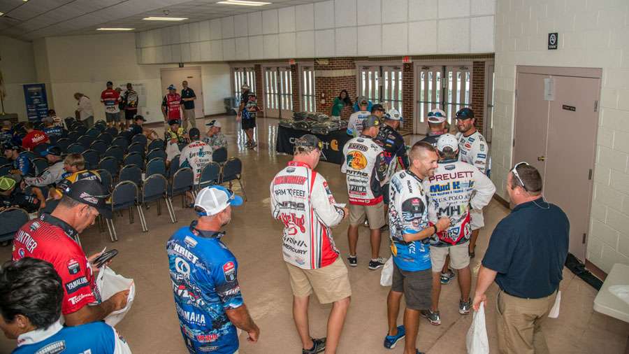 The Potomac River has a variety of different fish habitats, one of which being docks. When docks are part of the equation, its best not to forget about Andy Montgomery. 