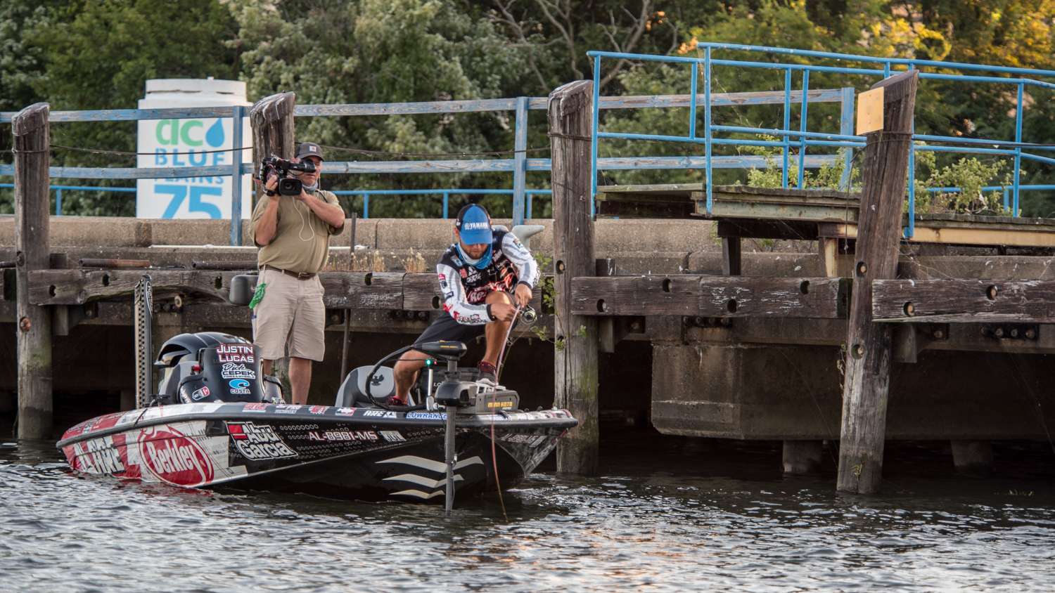 Wire to wire leader Justin Lucas started Day 4 with around a 6-pound lead over the rest of the Top 12 anglers. 