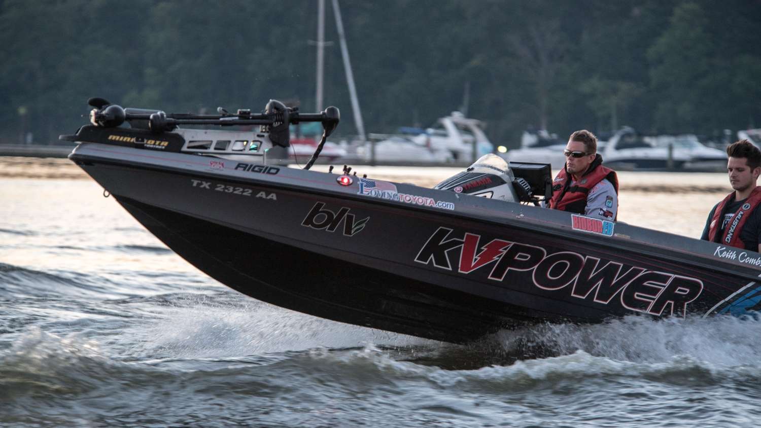 Texan Keith Combs starts Day 4 sitting in 2nd place in the AOY race. 