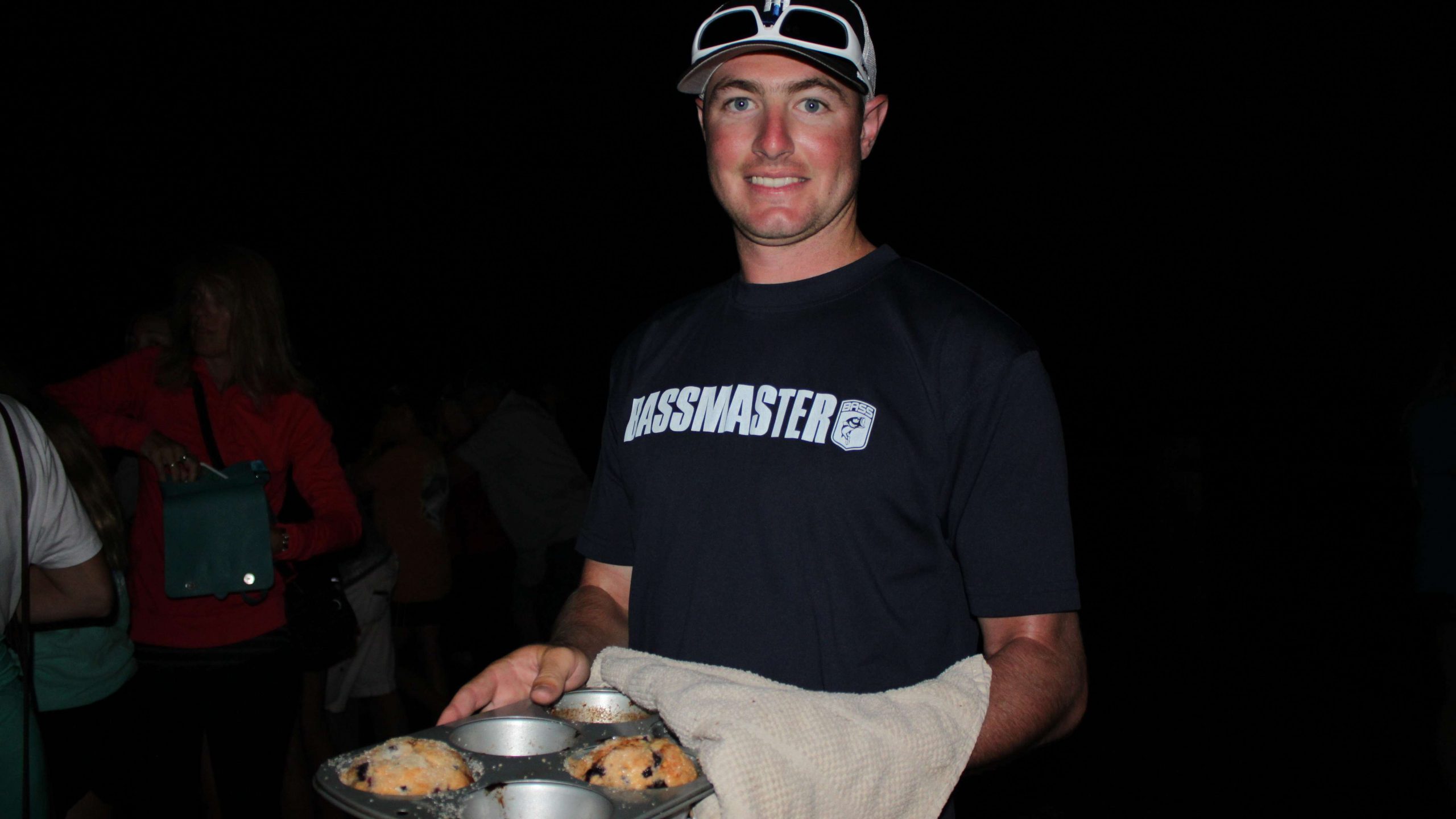 Look there! Itâs Bethel University angler Brian Pahl with the tasty pastry. Pahl was one of eight anglers in the bracket championship, but didnât advance past Thursdayâs opening round.