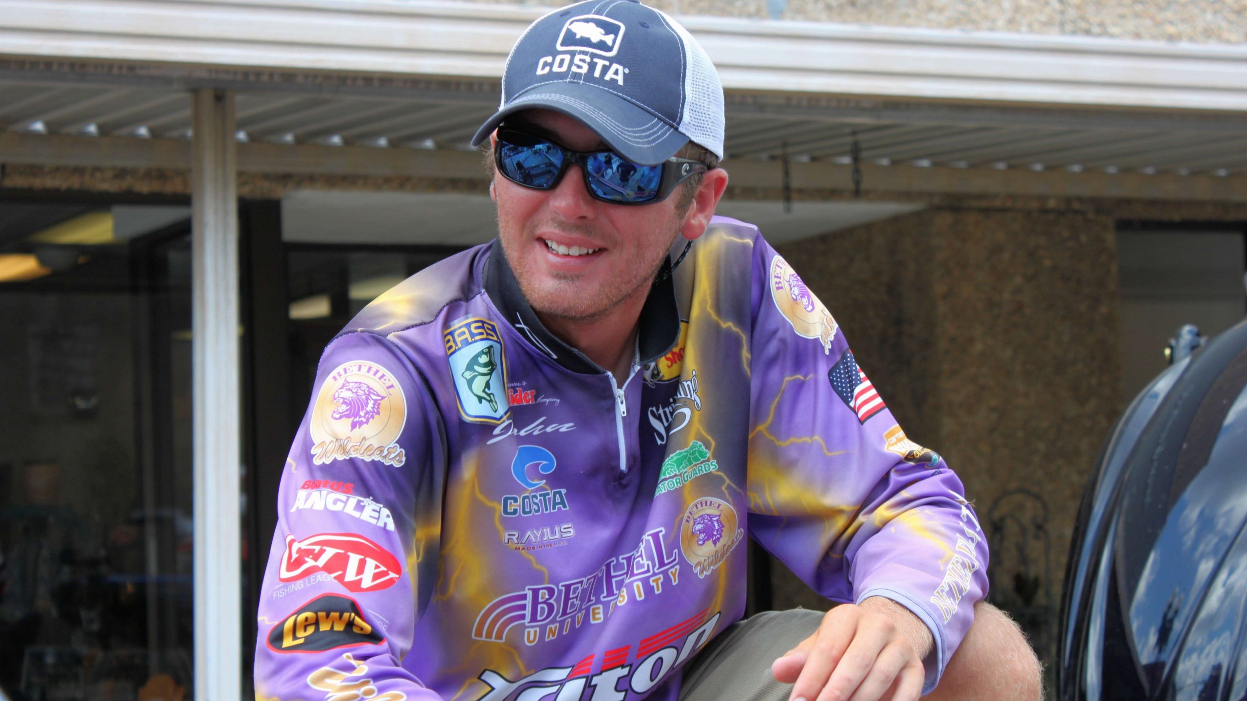 It was a head-to-head format tournament with the eight top anglers from last weekâs college national championship tournament competing. And after two days of competition, the field was whittled down to two -- John Garrett of Bethel Universityâ¦