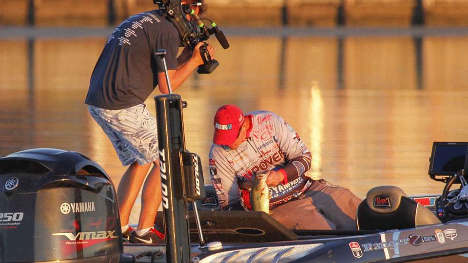 He put number one in the livewell before Bassmaster LIVE started.