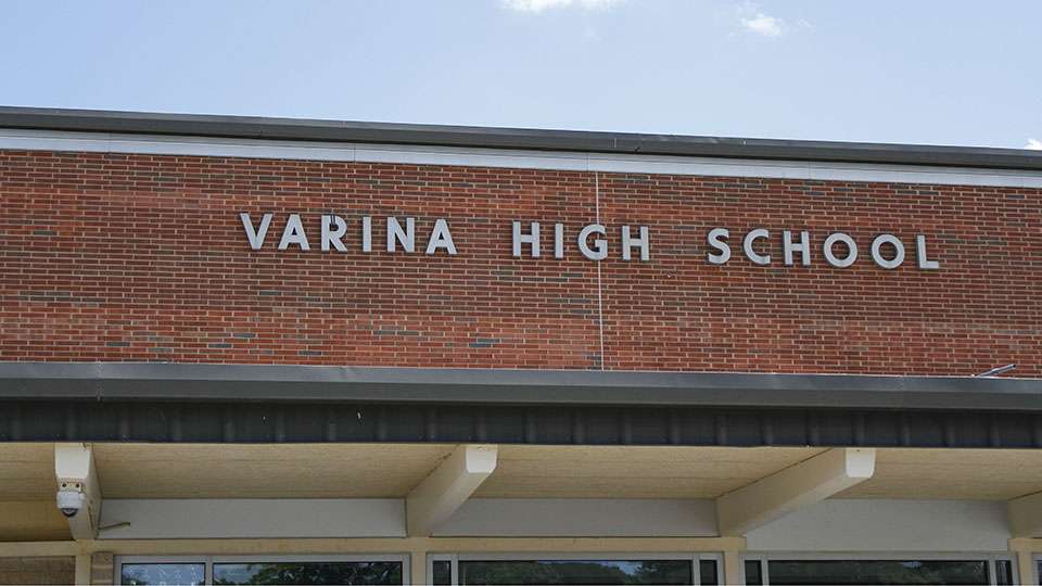 The 2016 Bass Pro Shops Bassmaster Northern Open #2 on the James River starts early on Thursday morning, but before the anglers tackle the tidal fishery, they must first go through registration at Varina High School in Richmond, VA.