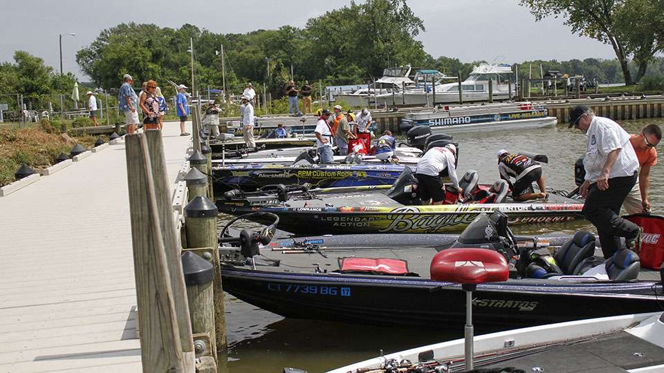 Day 2 of the Bass Pro Shops Bassmaster Northern Open on the James River proved to be a tougher day for the 157 boats that left Osborne Landing this morning, but after today the Top 12 pros and cos will make it to the final day.